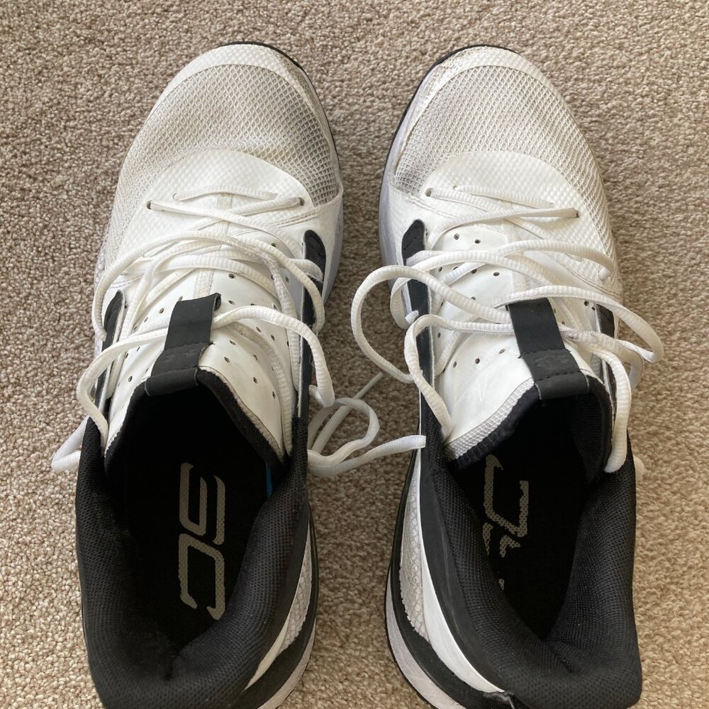 Men's basketball shoe size 13 - Steph Curry Under Armour